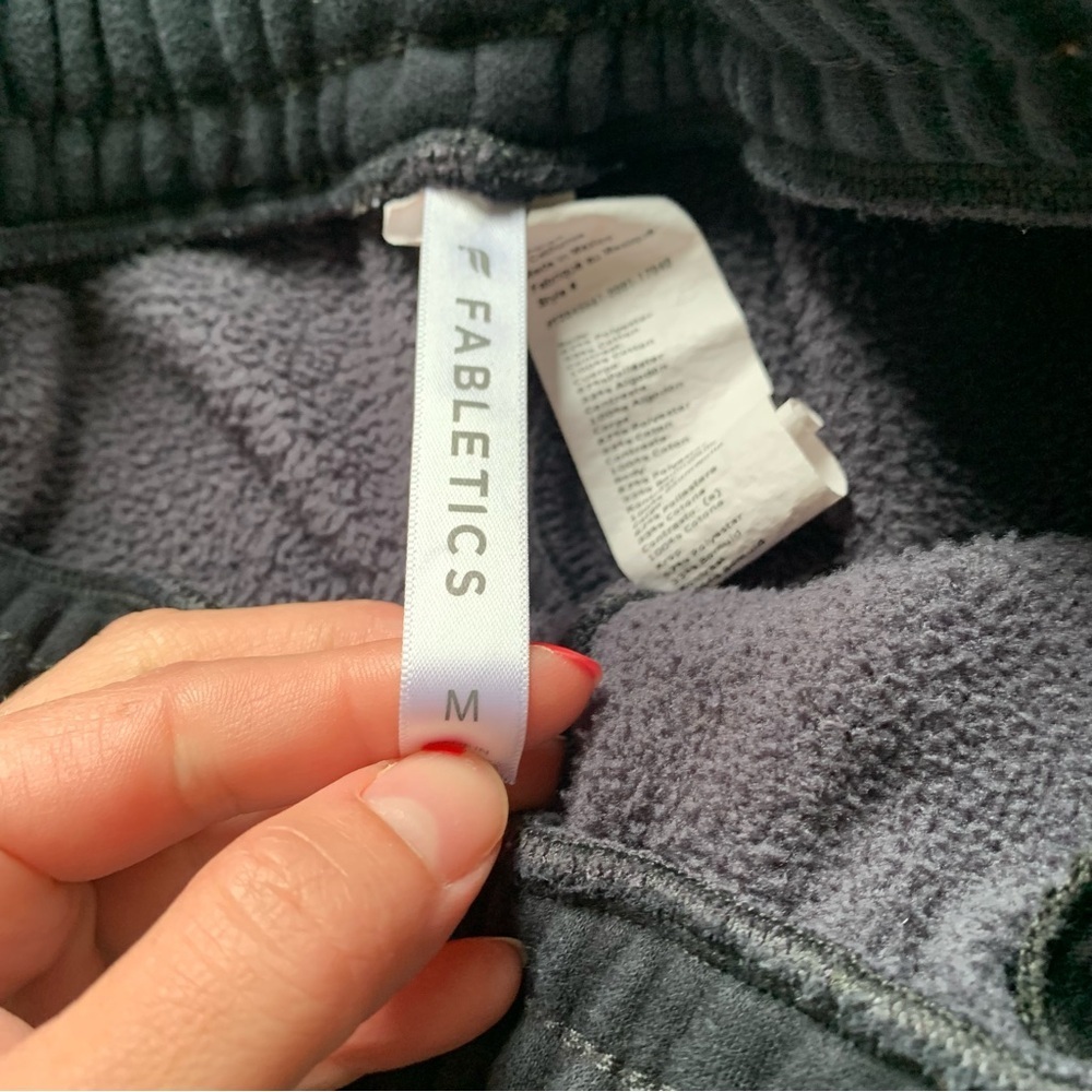 Fabletics Black Jogger Sweatpants Size Medium - image 4